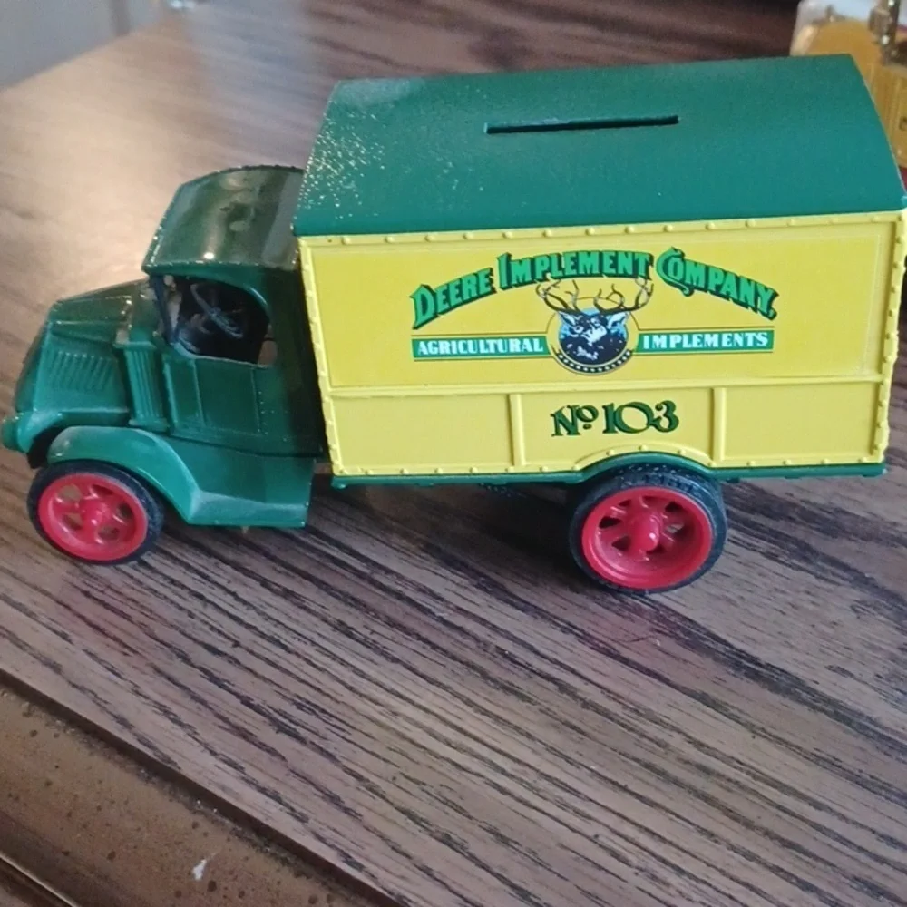 ERTL Bank Lot (set of 3) 1913 Model T Delivery, 1923 Bulldog, 1950 Panel